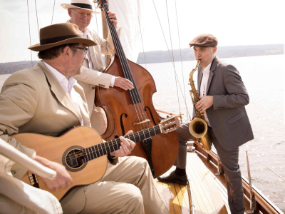 Swing auf dem Steg – mit Trio Nautico